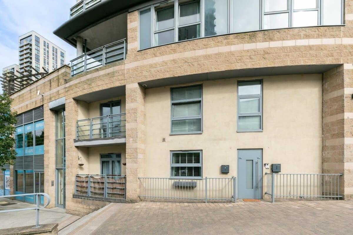 Spacious 1 Bedroom Apartment In Central Woking Exterior photo