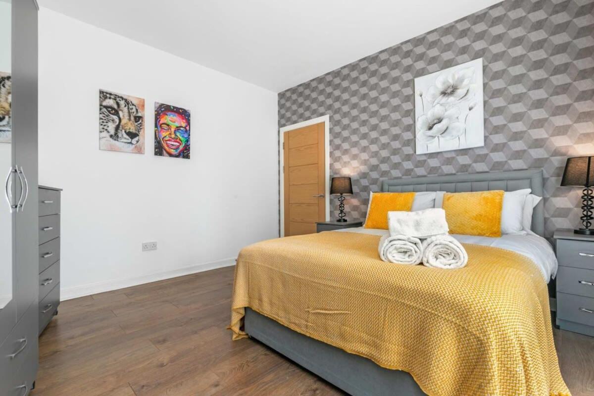 Spacious 1 Bedroom Apartment In Central Woking Exterior photo